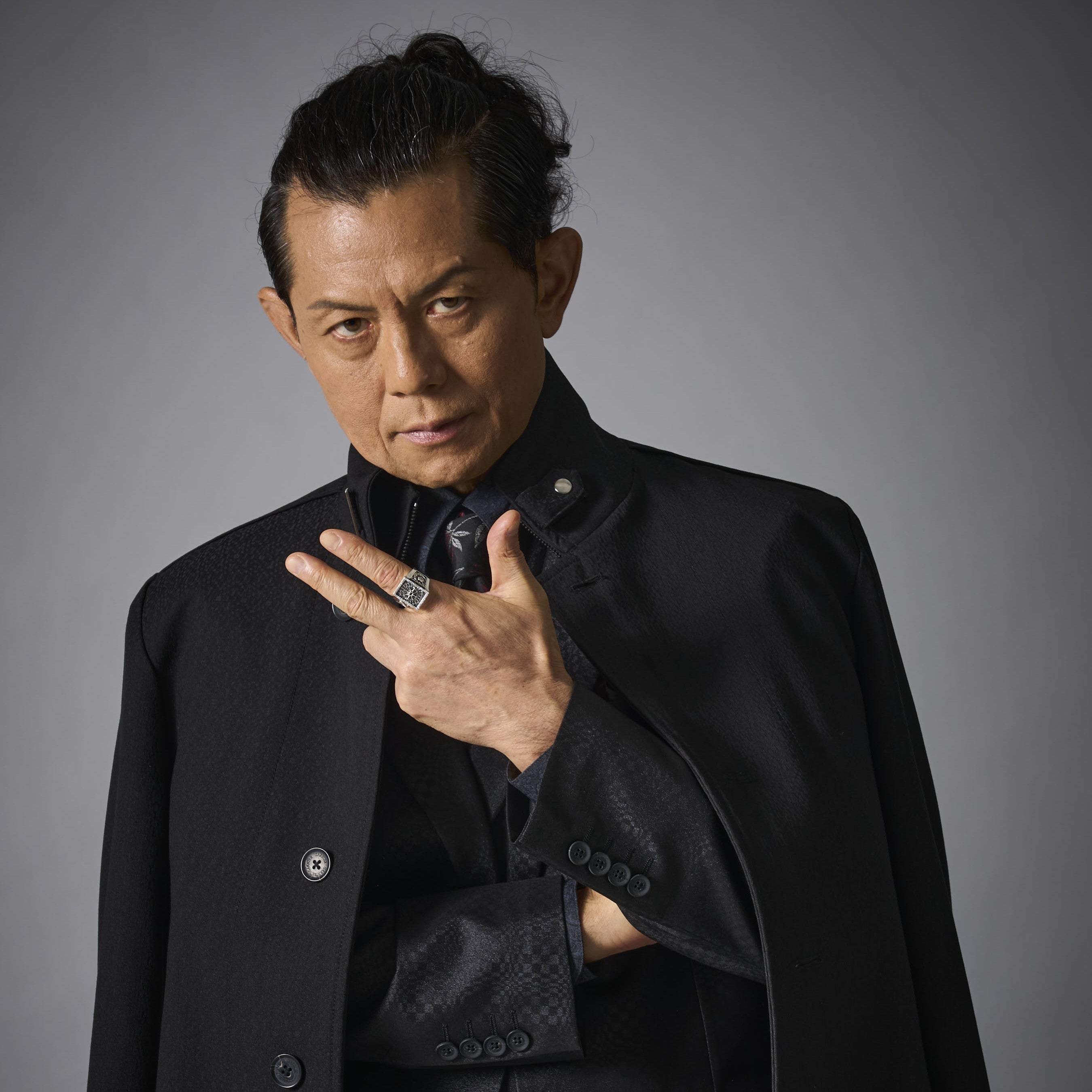 的場浩司 × GARNIER 「漆黒の太陽コレクション」 – GARNIER（ガルニエ